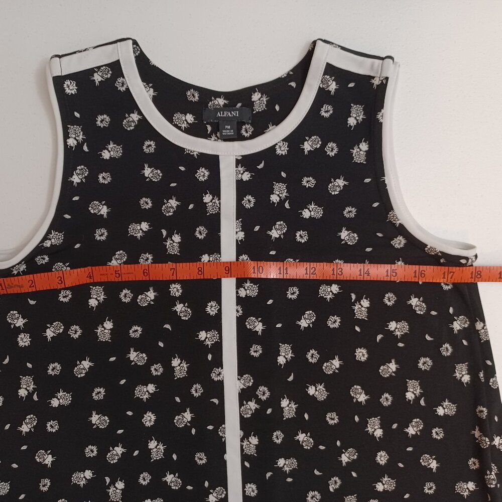 Women's Alfani Black & White Sleeveless Blouse w/side slits‎ Size Petite Medium - Picture 4 of 8